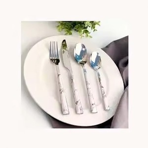 Ensemble de couverts au design fabuleux en acier inoxydable argenté poli avec poignée rectangulaire en marbre pour riz, salade, café et pâtes - Product Image 1