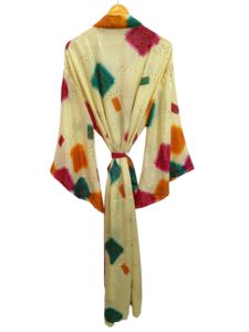 Robe kimono patchwork à la mode, couvre-bikini, vêtement de nuit, robe longue, kimono en soie recyclée vintage indienne fait à la main - Product Image 4