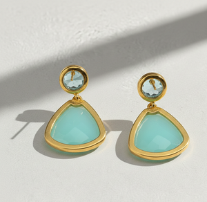 Boucles d'oreilles en topaze bleue, plaquées or 18 carats, argent sterling 925, pierres rondes de 8 mm et pendentifs en forme de cœur de 20 mm - Product Image 3