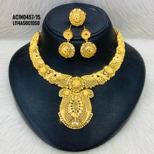 ชุดสร้อยคอสั้นดีไซน์สวยพร้อมต่างหูและแหวนชุบทอง18K หนึ่งกรัมสำหรับผู้หญิงดีไซน์ออนไลน์เท่านั้น - Product Image 1