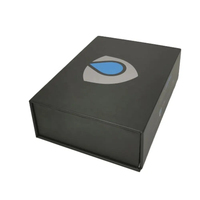 Caja Rígida de Lujo en Forma de Libro con Impresión Personalizada, Laminado Mate y Cierre Magnético de Solapa en Color Negro