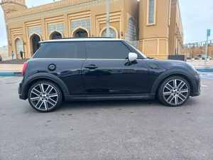 Mini Cooper S 2023 Usado, 4.5L, Gasolina, Aspiración Natural, Volante a la Izquierda, Asientos de Cuero, Interior Oscuro, Control de Crucero Adaptativo - Product Image 3