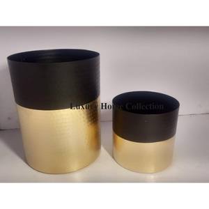 Fancy Double Shade Decorativo Metal Macetas y jardineras creativas Color dorado y negro Diseñador Garden Ware Accesorios Suministros - Product Image 1