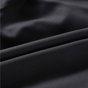 กางเกงขาสั้นผู้ชายคุณภาพสูง สวมใส่สบาย เนื้อผ้านุ่ม ยืดหยุ่น กระชับตัว ออกแบบมาเพื่อการสวมใส่ในชีวิตประจำวัน กิจกรรมลำลอง และกิจกรรมกลางแจ้ง ใช้ได้ทุกฤดู - Product Image 5