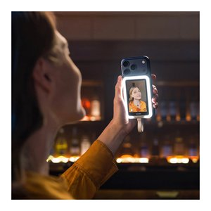 ไฟเซลฟี่ Insta360 ขนาด 3.5 นิ้ว พร้อมหน้าจอแสดงผลเพิ่มเติม ช่องเสียบ USB Type-C ตัวเครื่องทำจากอลูมิเนียมอัลลอยด์ ชาร์จไฟได้ สำหรับการถ่ายภาพด้วยโทรศัพท์ - Product Image 6