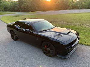 Dodge Challenger SRT Hellcat 2017 Usado, Volante a la Izquierda/Derecha - Product Image 2