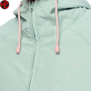 Chaqueta de nailon repelente al agua con media cremallera y logotipo personalizado para hombre, chaqueta cortavientos impermeable con capucha de poliéster para hombre - Product Image 2