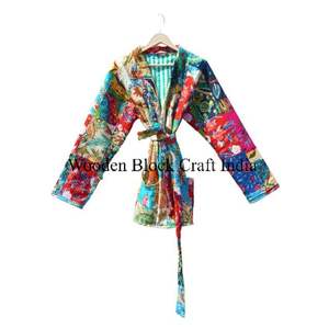 Veste matelassée classique en coton artisanal pour femme, style patchwork, réversible, imprimé floral Kantha, fermeture boutonnée, collection automne - Product Image 4