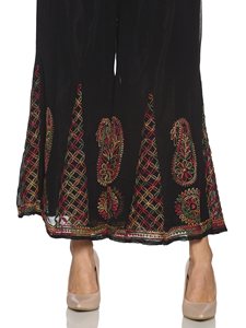 Elegante Sharara Kali de Georgette Suave con Bordado Multi-Chikankari Hecho a Mano, Estilo Formal Recto con Cordón Ajustable - Product Image 6