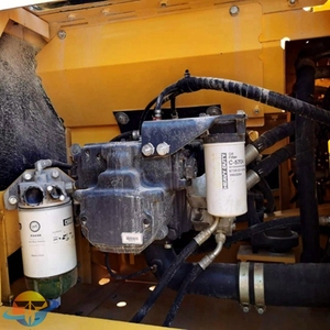 Excavadora Mini de Orugas Usada Komatsu PC210-8 en Buen Estado con Válvulas Hidráulicas Kawasaki, Motor Importado, Caja de Cambios y Bomba de Engranajes - Product Image 1