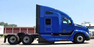 ACHETEZ MAINTENANT - Tarif Économique - Camion Semi-Remorque T680 d'Occasion 2023 avec Cabine Lit Rehaussée, 455 CV, 12 Vitesses - LIVRAISON MONDIALE PORT À PORT - Product Image 5