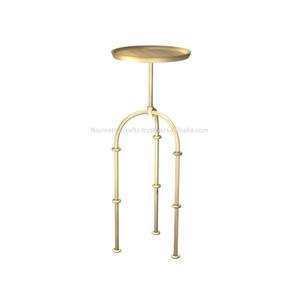 Mesa de bebida minimalista dorada con tapa de bandeja redonda y marco de metal elegante y curvado Base de tres patas para muebles para el hogar - Product Image 6