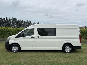 Voiture d'occasion de haute performance 2026 Toyota Hiace ZX 2.8DT 6AT RWD Van Expédition mondiale - Product Image 1