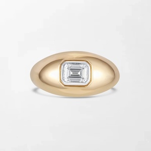 Anillo con Corte Esmeralda y 1 Diamante Cultivado en Laboratorio de 0.5 Quilates E-VS1 en Oro Amarillo de 18K para Regalo de Aniversario de Bodas - Product Image 3