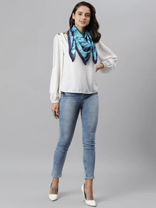 Foulards carrés en soie légers de qualité supérieure Impression numérique personnalisée Accessoires en tissu élégants Parfait pour l'approvisionnement en vrac - Product Image 4