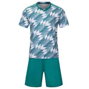 Presse à chaud de précision pour le football, nom et logo du club personnalisés, 100% polyester, col en V, nouveaux arrivages, uniformes de football en gros - Product Image 6