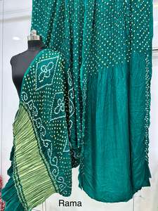 ผ้าไหมกัจิแท้ ดีวาจา รุ่นใหม่ล่าสุด สำหรับส่งออก  งานปักมือแบบดั้งเดิม  ลายลากดี ปาตตา  งานทอซารี  ผ้าปาลลู  แห้งเร็ว  ชุดลำลองสำหรับผู้หญิง - Product Image 3