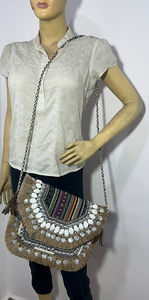 Bolso de mano estilo bohemio hecho a mano para mujer, bolso de mano de gran capacidad, bandolera de algodón a la moda, con cierre de cremallera - Product Image 4