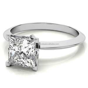 Elegante anillo de un solo diamante con certificación IGI Ajuste de punta de plata Corte princesa Moissanite Anillo de diamantes para ocasiones especiales - Product Image 3