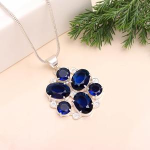 Collier pendentif tendance en argent sterling 925 London Blue avec chaîne à maillons, pierre précieuse ronde ovale et plaqué argent - Product Image 3