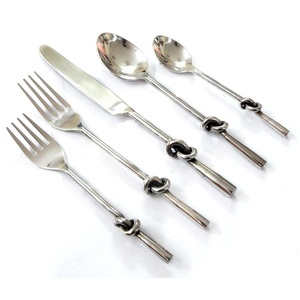 Vente en gros de couverts 5 pièces en acier inoxydable personnalisés avec poignée en nœud d'amour poli miroir fourchette à dîner cuillère couteau pour mariages - Product Image 1