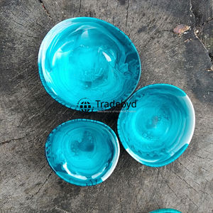 Bol en résine de luxe moderne au look artistique élégant pour la présentation et la décoration de table de qualité supérieure par Tradebyd - Product Image 2