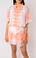 Collection garde-robe de vacances Robe blouson lumineuse pour femmes en orange imprimé Dhaka inspiré de l'art indien Robe courte à formes les plus vendues