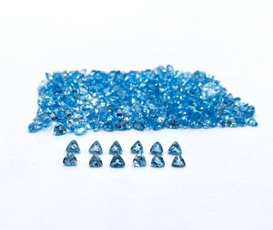 Topaze bleue suisse naturelle de 5mm trillion de pierres précieuses en vrac de haute qualité topaze bleue à facettes pierre en vrac pour la fabrication de pendentif de bijoux - Product Image 4