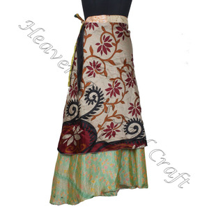 Nouveau fabricant, exportateur et fournisseur de jupe portefeuille en soie pour dames, véritable vintage, sari en soie indienne, jupes magiques pour la plage. - Product Image 6