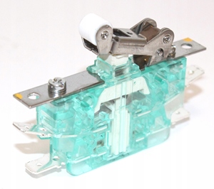 Nouvelle variante de commutateur à action instantanée S826AS d'origine - Product Image 1