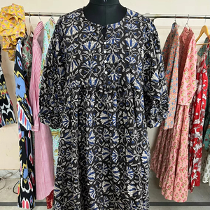 Robe en coton pour femmes indiennes, imprimée à la main, broderie florale, longueur maxi décontractée, avec pompon, mode durable - Product Image 1