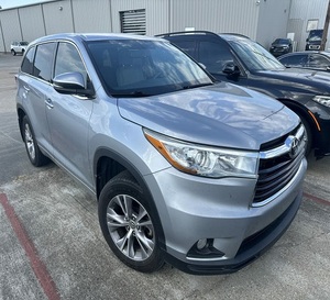 Gran Oferta: Toyota Highlander LE Plus 2016 Usado, Limpio, Listo para Enviar - Product Image 1