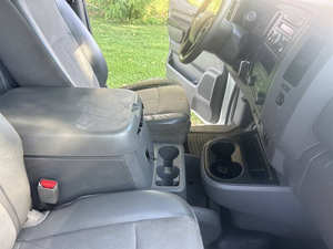 2013 N * issan NV d'occasion - Product Image 3