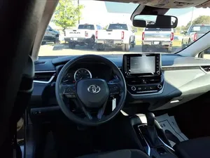 Toyota Corolla LE 2022 Elegante y Económico - Product Image 2