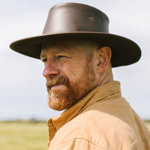 หมวกหนังแท้ 100% แบบใหม่ ออกแบบโลโก้เองได้ ขายส่ง หมวกหนังสไตล์ตะวันตกปีกกว้าง พิมพ์ลายตามสั่ง สำหรับทุกเพศ - Product Image 6