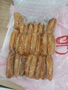 Plátano entero suave y seco, producido según los estándares de exportación, adecuado para mayoristas que buscan suministro y precios consistentes. - Product Image 3