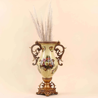 Vase de sol décoratif moderne et fiable en laiton, pot à fleurs pour chambre d'hôtel de luxe, finition émail blanc, peinture design pour scène de mariage