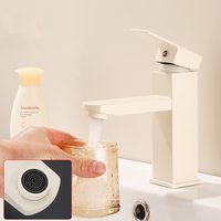 Robinet de lavabo blanc en acier inoxydable à levier unique chaud/froid pour salle de bain minimaliste nordique