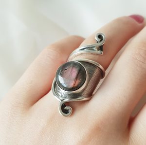 Bague en Labradorite audacieuse en argent Sterling réglable grande bague en pierres précieuses faite à la main pour les femmes Boho bijoux de guérison cadeau d'anniversaire - Product Image 4