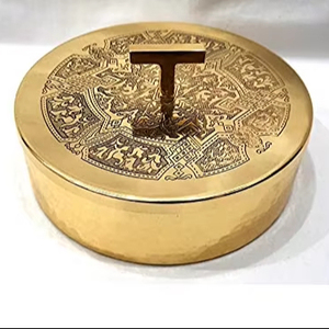 Cajas de almacenamiento de hierbas y especias de latón utensilios de cocina personalizados recién llegados cajas Masala modernas para restaurante casero a precio barato - Product Image 1