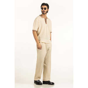 Polo à coupe classique, techniques de broderie foncées, tricoté de haute qualité, anti-plis, respirant, uni, pour le golf, disponible en taille XL, coupe ajustée - Product Image 1