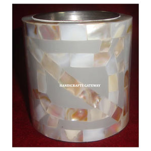 Brûleur de Bakhoor gris en nacre blanche incrustée de nacre pour la décoration intérieure et les cadeaux. - Product Image 1