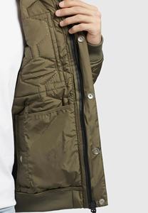 เสื้อแจ็คเก็ตผู้หญิงดีไซน์วินเทจ แบรนด์หรู กันน้ำ กันลม บุผ้าอย่างดี มีซิปและกระเป๋า  พร้อมโลโก้สั่งทำได้ - Product Image 6