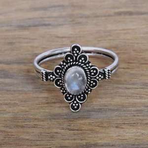 Anillo de plata de ley con piedra lunar arcoíris, joyería bohemia hecha a mano, regalo elegante para mujeres, diseño único - Product Image 6