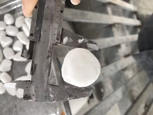 Pierre de galets blanche comme neige fabriquée au Vietnam, revêtement de sol en résine à agrégats apparents pour la décoration paysagère de jardin, galets et graviers - Product Image 6