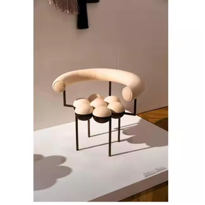 Sillas de comedor de diseño con cojines de cuero de terciopelo de felpa compatibles con marco de madera y metal de alta calidad para un estilo y comodidad - Product Image 1