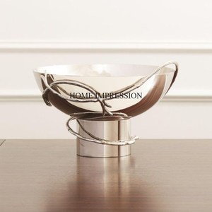 ชามโลหะขัดเงาสีเงินรูปทรงของดีไซน์เนอร์หรูหราใช้แล้วทิ้ง - Product Image 1