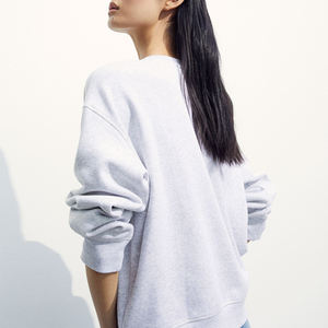 Logo brodé de haute qualité col en V couleur bleu bébé MSSW8 sweat-shirt personnalisé pour femme fabriqué au Pakistan - Product Image 4