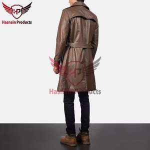 Manteau en fausse fourrure tendance et élégant pour hommes, blazer en cuir de mouton de qualité supérieure avec décoration à boutons, fabriqué au Pakistan - Product Image 4