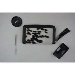 Cartera Pequeña de Cuero Vacuno Genuino LAXURA para Mujer, Producto Elegante y con Estilo - Product Image 1